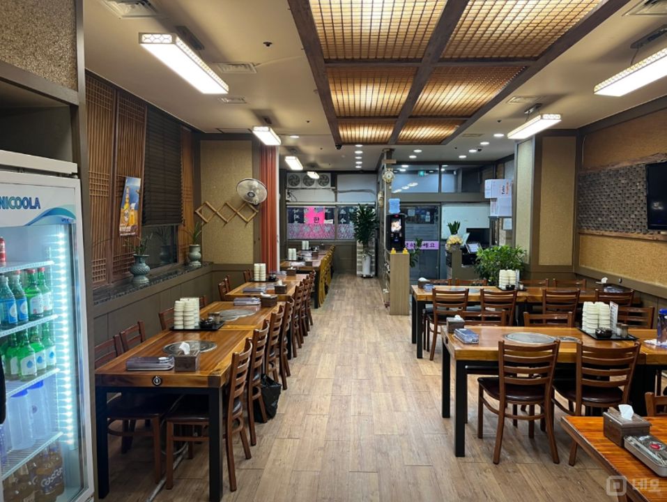 가산동 시설 깔금한 40평대 1층 한식점 임대 매물의 3번째 사진
