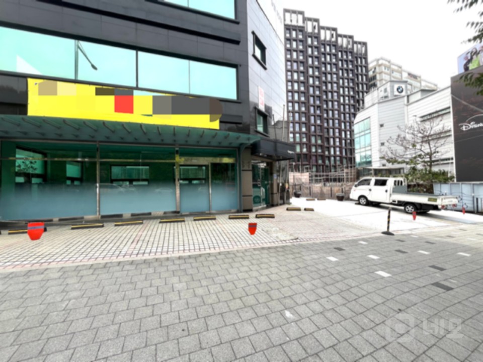 한남대교 바로앞 입지한 통임대, 사옥 및 쇼룸 추천, 주차 7대, 무권리 매물의 11번째 사진