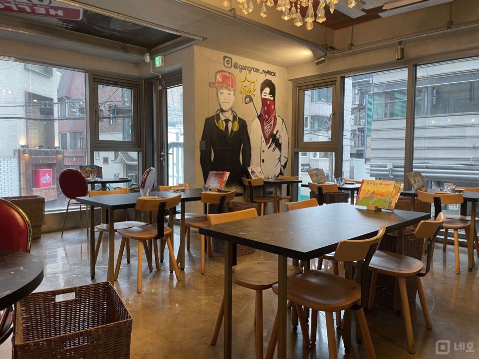신논현역 역세권, 트렌디한 인테리어의 레스토랑 매물의 5번째 사진