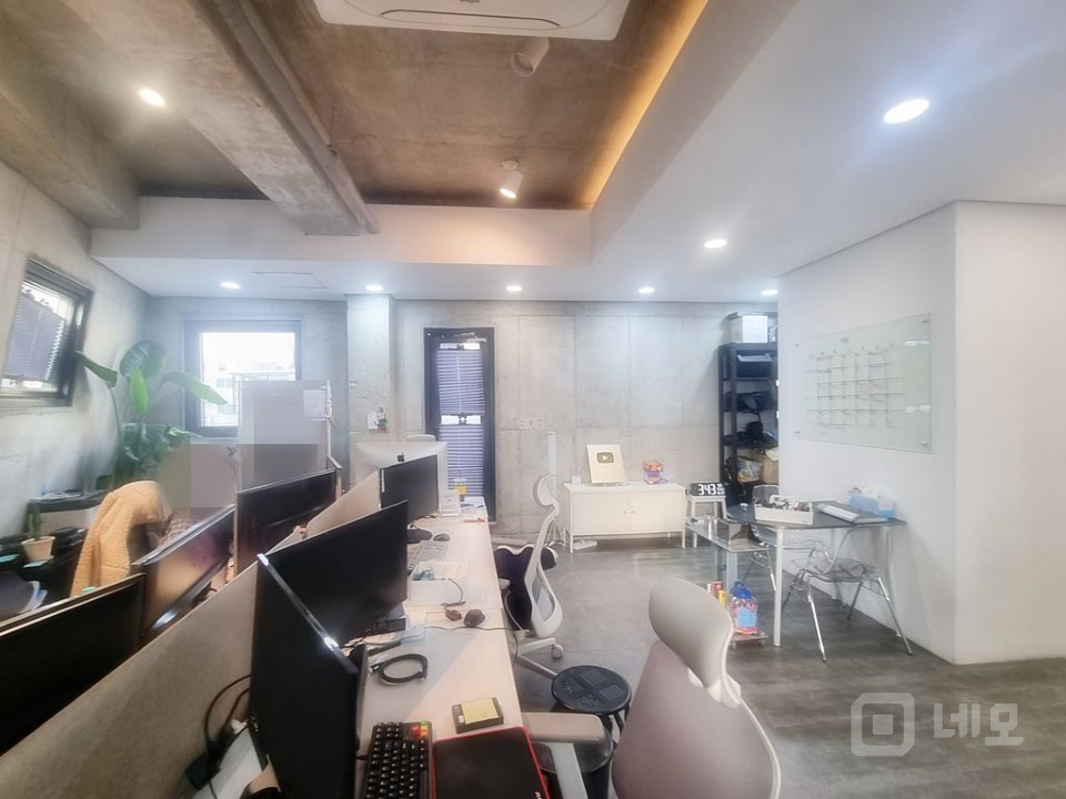 홍대역 3분 초역세권 동교동 내외관 퀄리티좋은 상가사무실!! 매물의 1번째 사진