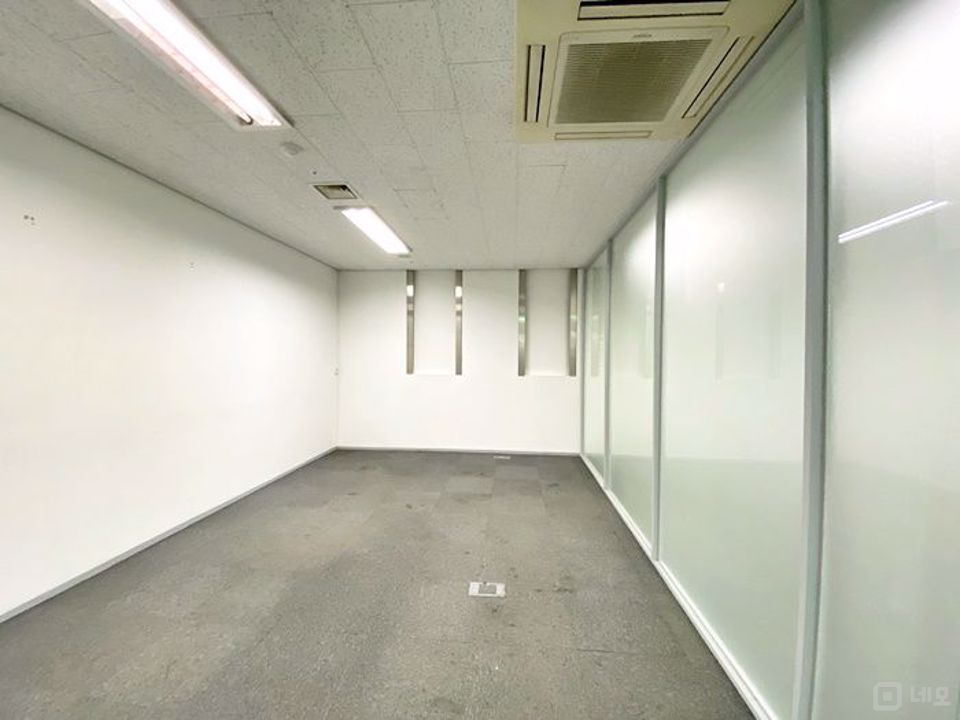 ★논현동 깔끔한 사무실 용도 공실 안내! 매물의 2번째 사진