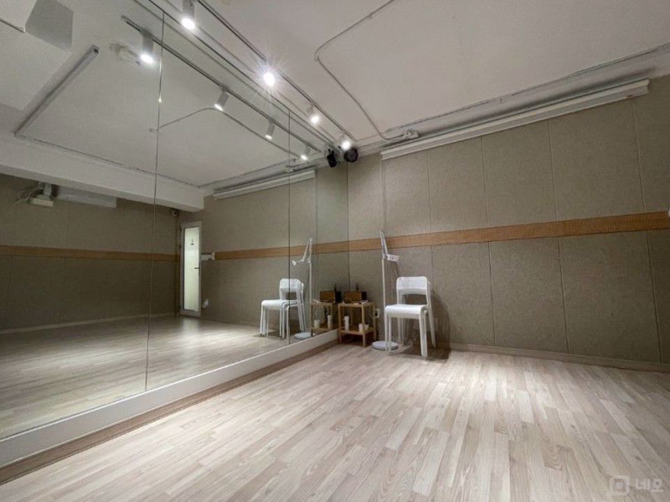 역삼동 복합상권에 위치한 음악연습실 매물의 4번째 사진