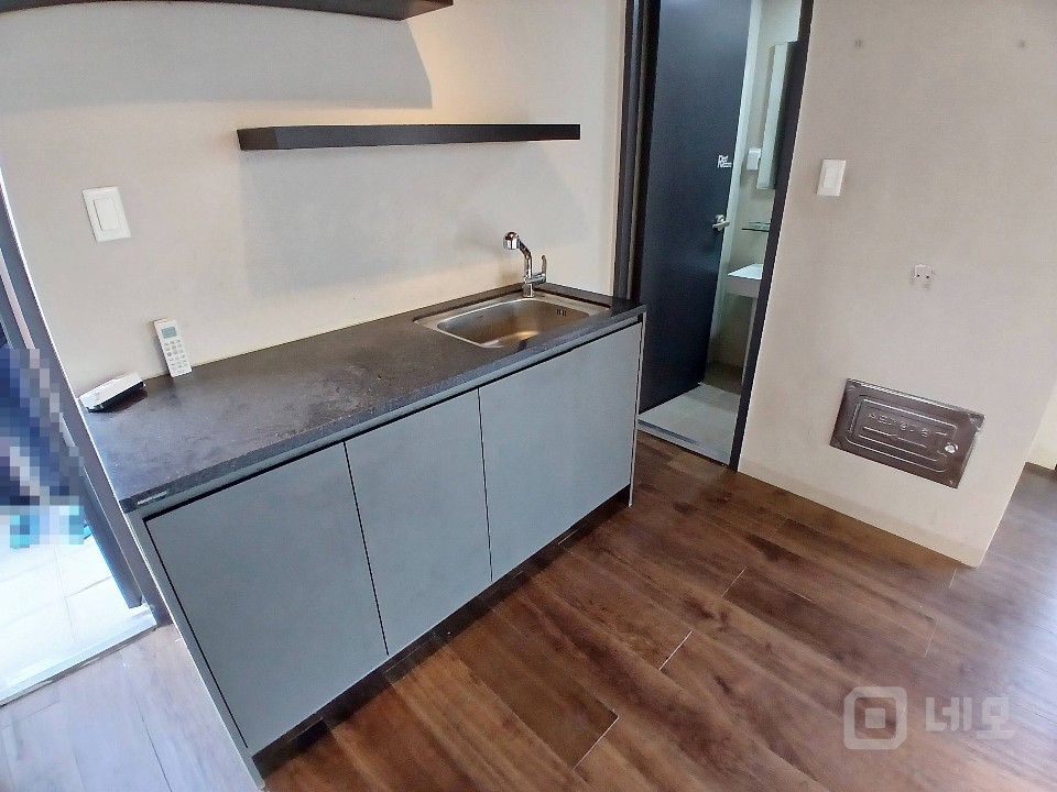 6호선 망원역 도보 10분 신축급 최상의 컨디션 사무실, 작업실 매물의 8번째 사진