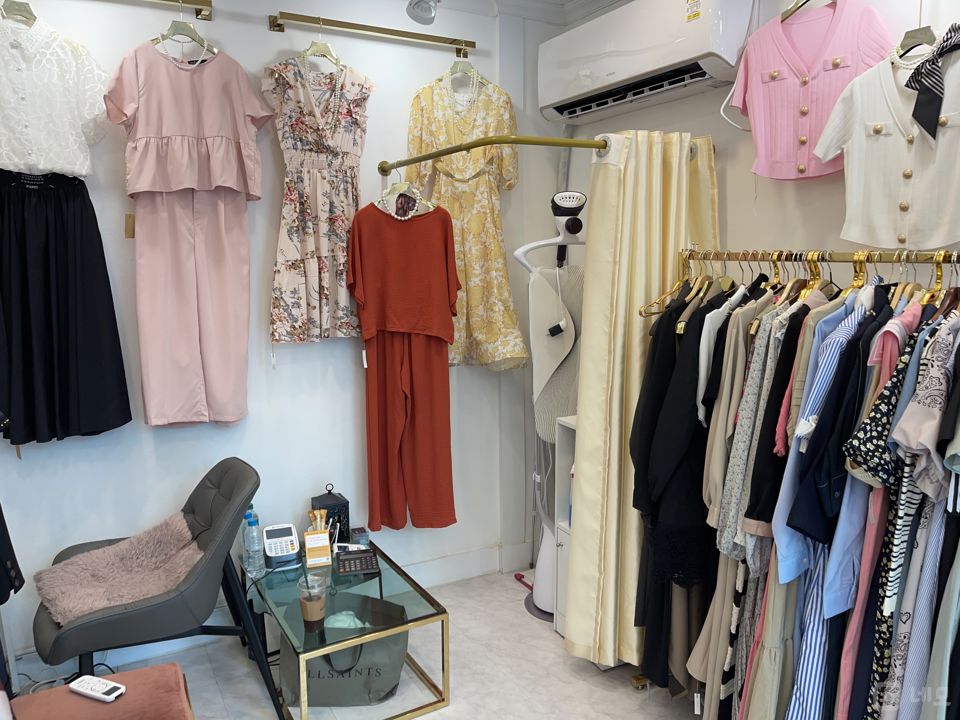 내발산동 주거지역, 깔끔한 시설 의류판매점 매물의 2번째 사진