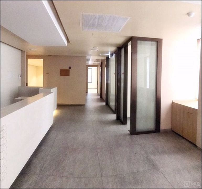 ●강남역 도보 3분 이내 위치! 대로변 접근성 편리성 최고 매물● 매물의 6번째 사진