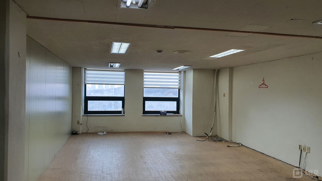 구청뒤대로변 사무실 교습소 공방 스튜디오추천 화정역5분 대로변 매물의 4번째 사진
