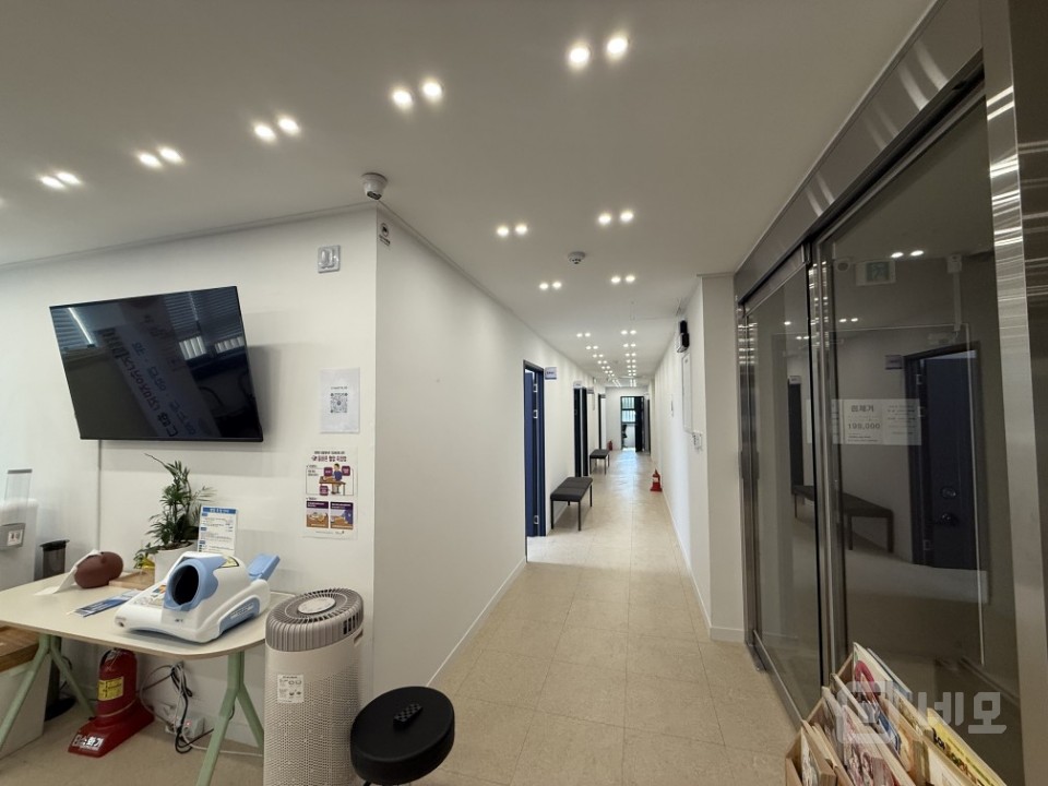 대로변 무권리 병원 100평대 상가입니다 빠르게 계약하세요 매물의 2번째 사진