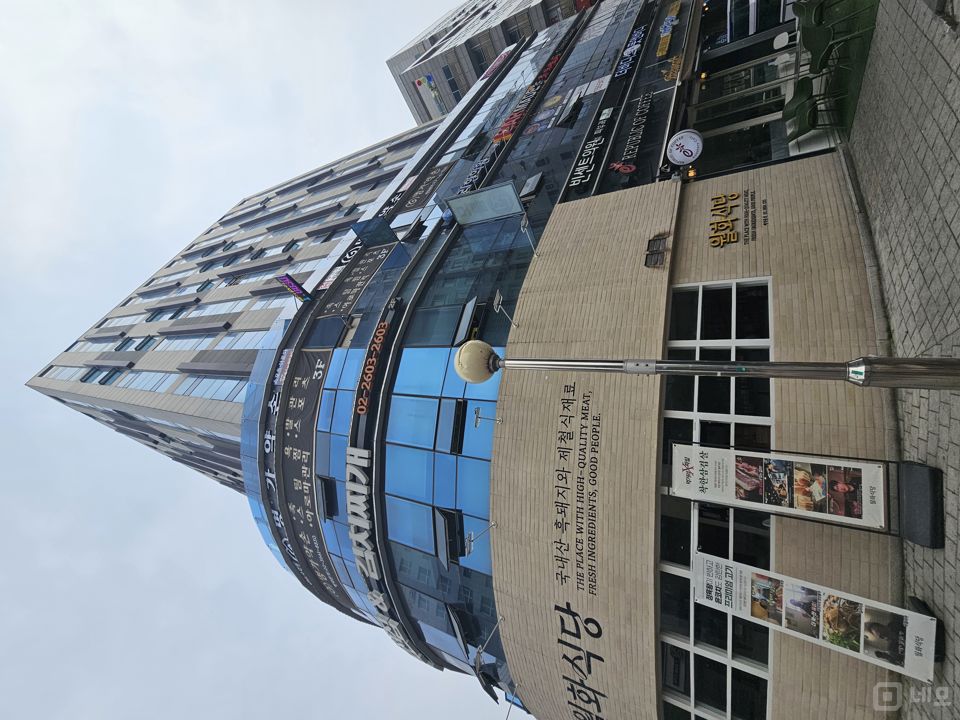 유동인구 많은 마곡동 발산역 먹자골목 내 2층 음식점 매물의 8번째 사진