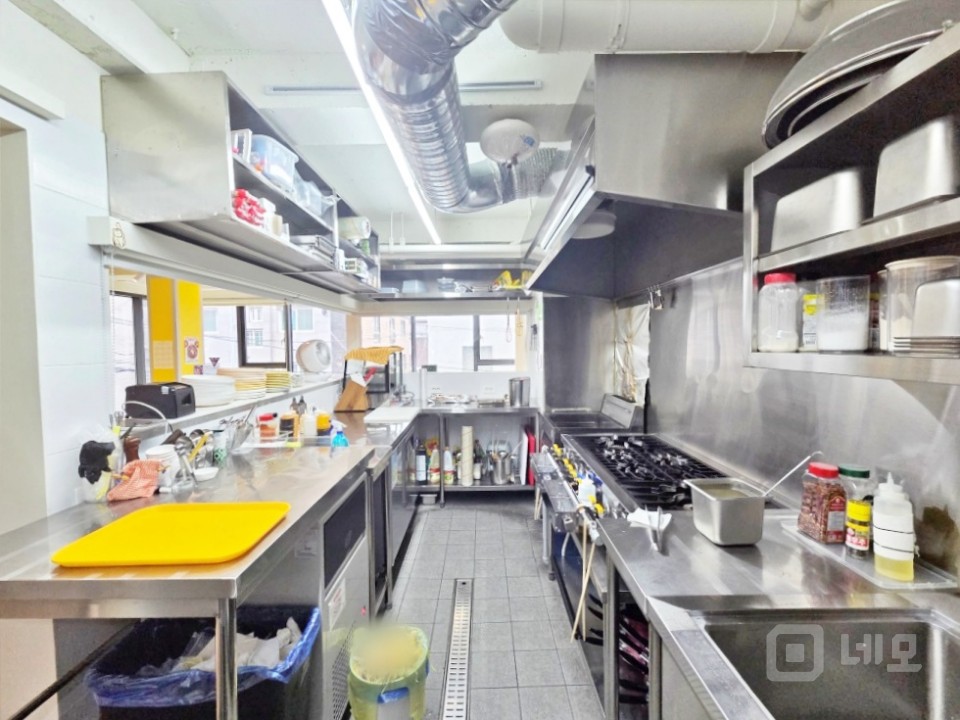 GATE 망원동 망리단길 메인 중심 신축급 건물 2.5층 상가 매물의 12번째 사진