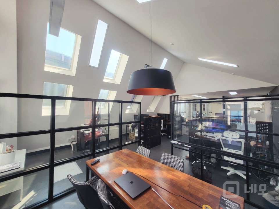 언주역 더블 테라스 특급 ACE 공간 높은층고 화이트톤 디자인 인테리어 매물의 10번째 사진