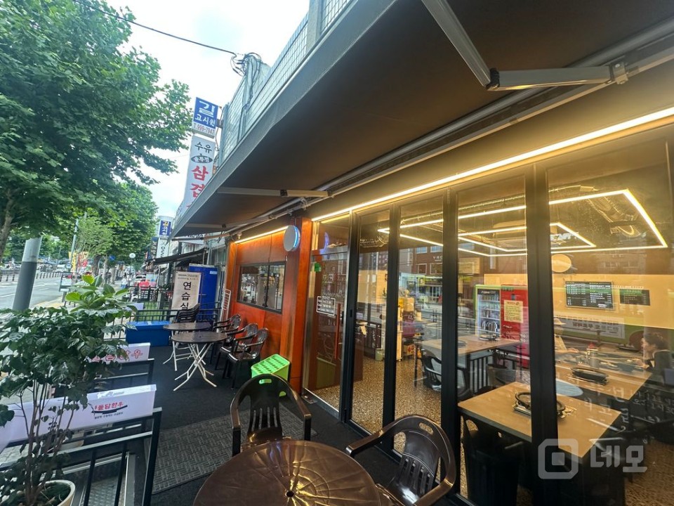 깔끔한인테리어 식당카페 모든업종가능 버스정류장 바로앞 매물의 5번째 사진