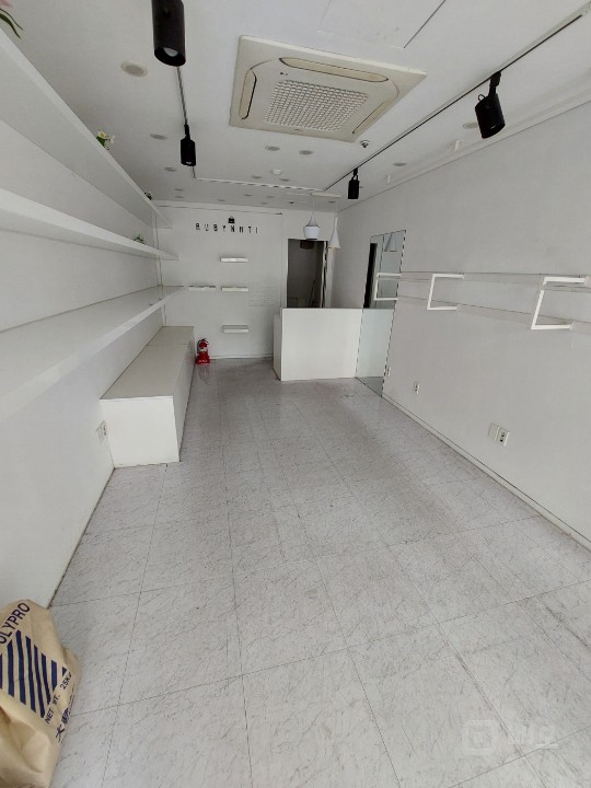 중곡역 초역세권 대로변 1층 공실 상가 매물의 2번째 사진