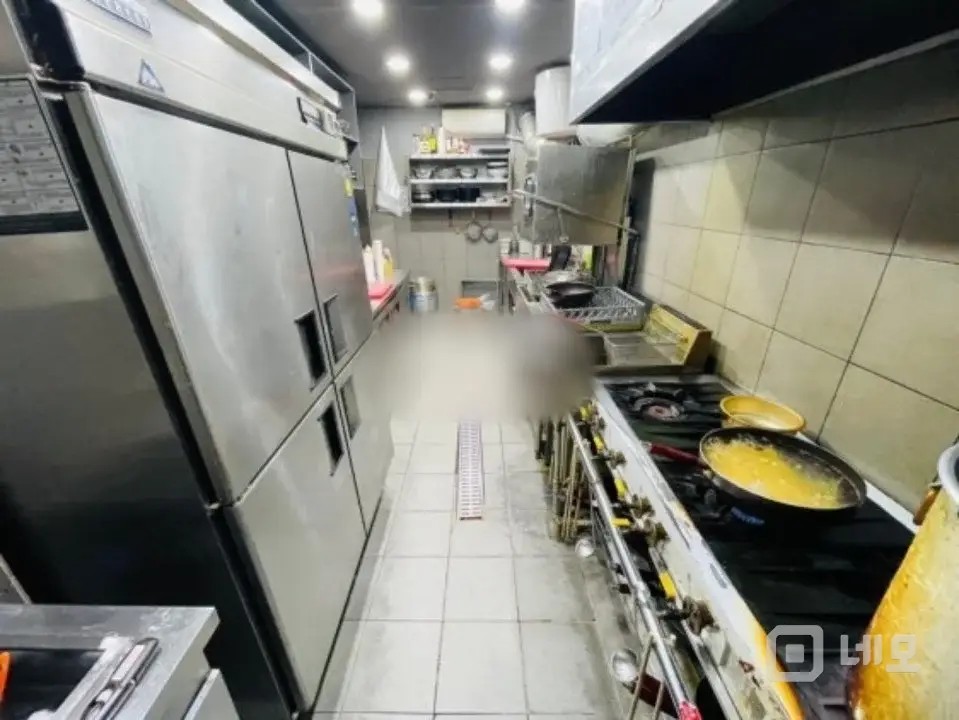 먹자골목 메인상권 유동최상 S급 노출좋은 2층 상가점포 매물의 10번째 사진