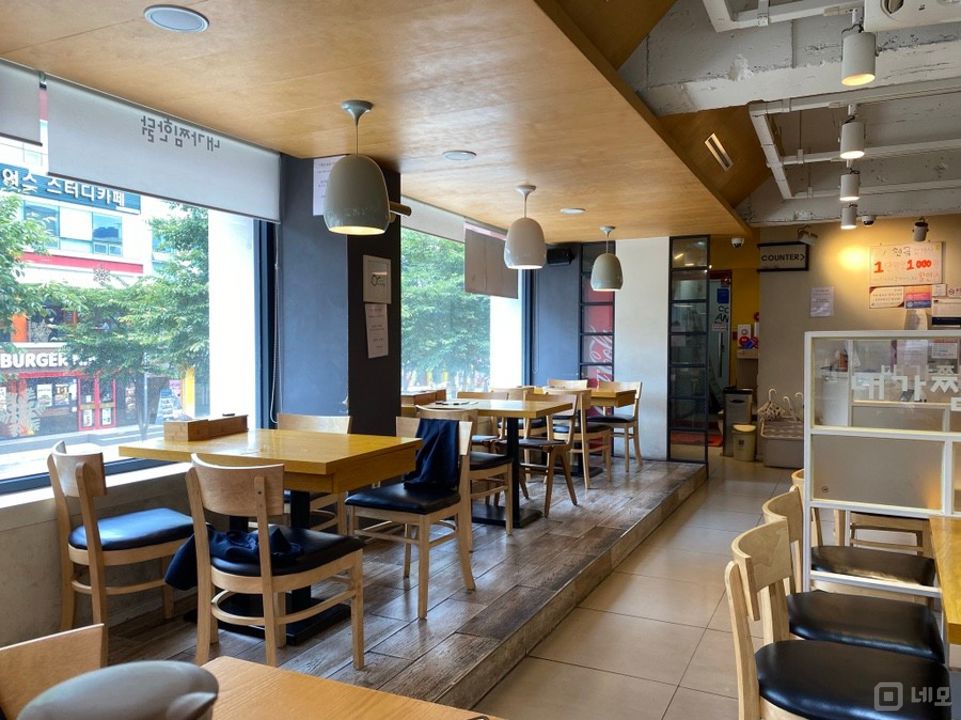 창천동 대학가, 유동인구 최상 찜닭집 매물의 4번째 사진