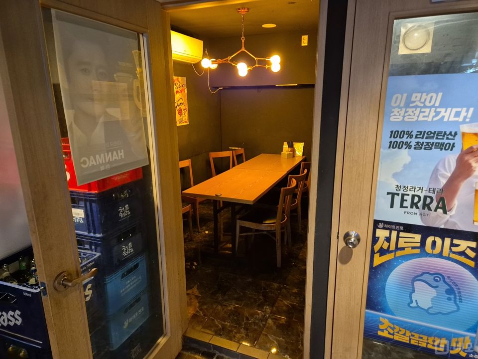 상봉동 복합상권에 위치한 이자카야 매물의 6번째 사진