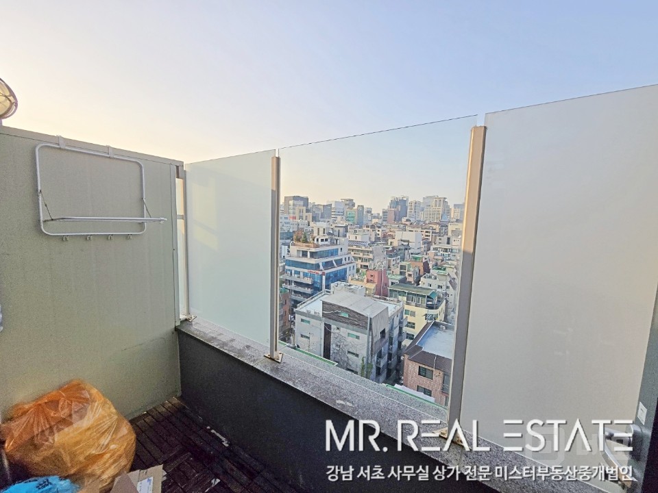 ★학원가능.룸4.고층뷰탁월.선정릉1분.대로변ACE매물★ 매물의 3번째 사진