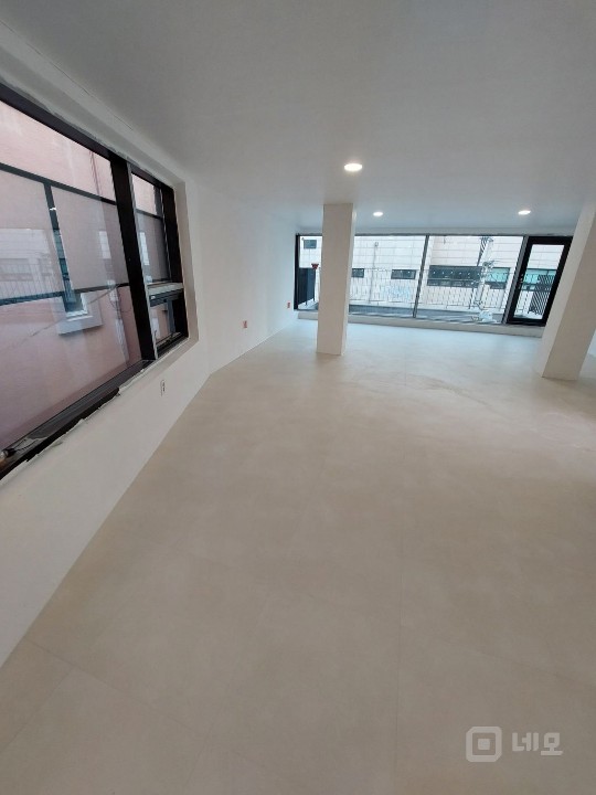 해방촌 대로변 탁 트인 상가/사무실 매물의 2번째 사진