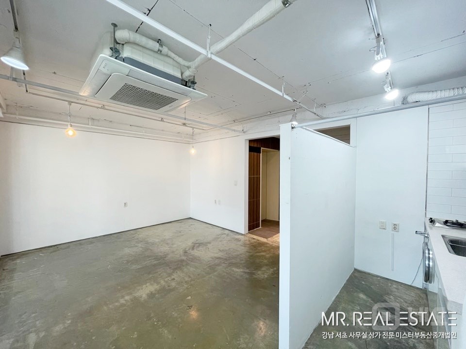 사진有.신사역8번인근.인테리어ACE.소형사무실 매물의 7번째 사진
