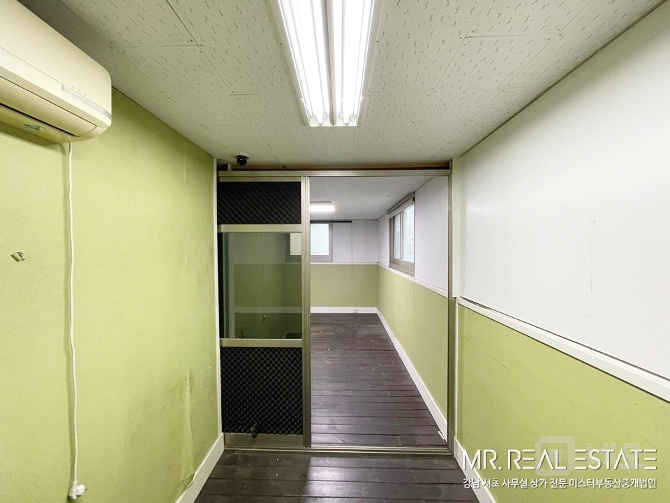 사진有.신사역 8번출구 인근.테라스有.접근성甲 매물의 18번째 사진