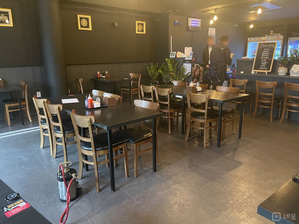 신정동 다양하게 이용 가능한 요리주점 매물의 1번째 사진