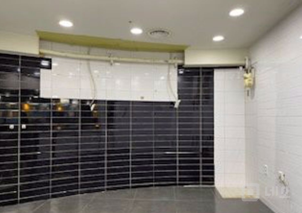 교대역 초역세권 지하1층 푸드코트매물 매물의 1번째 사진