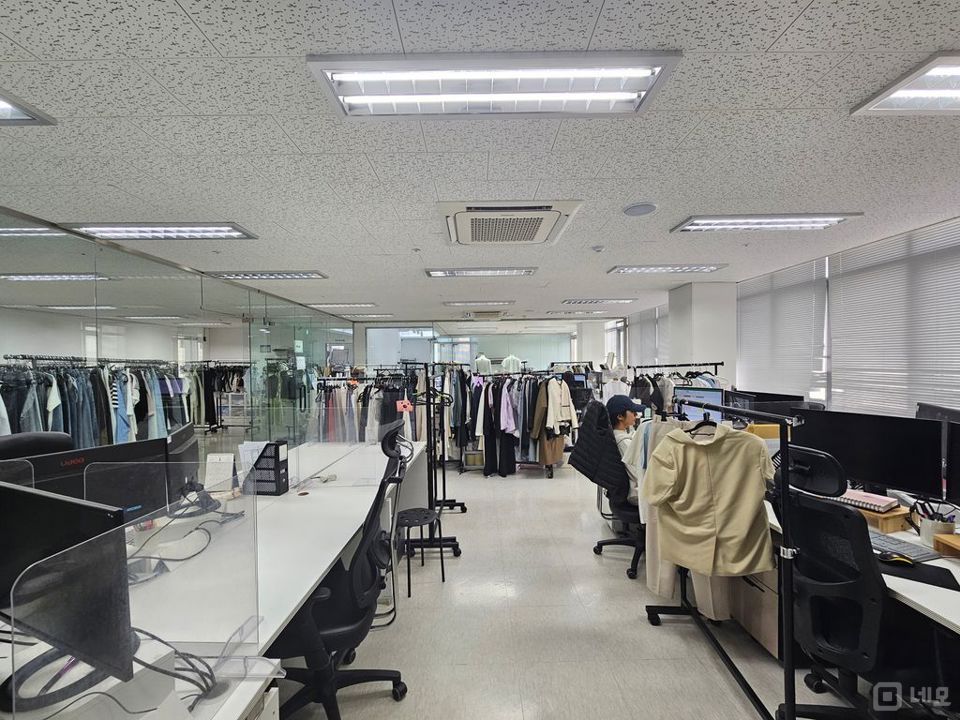 한개층 단독사용. 역세권. 인테리어 깔끔 매물의 7번째 사진