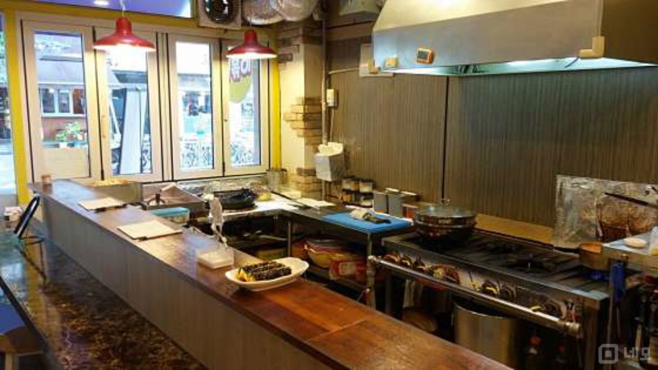 성내동 노출효과 뛰어난 떡볶이 전문점 매물의 1번째 사진