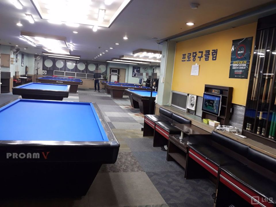 대로변 코너 3층, 주목도 높은 정발산동 당구장 매물의 1번째 사진