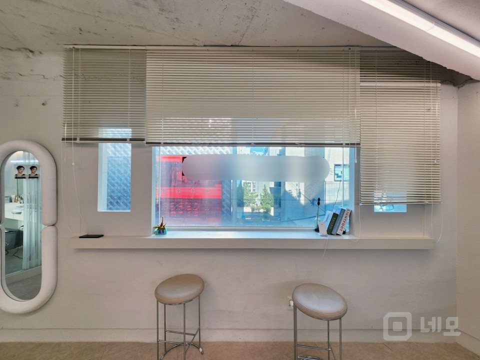 💄신사 세로수길 채광 좋은 뷰티샵💄 매물의 7번째 사진