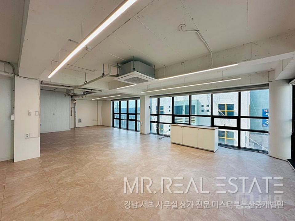 신사역세권.자주식주차.화이트톤인테리어.ACE매물 매물의 6번째 사진
