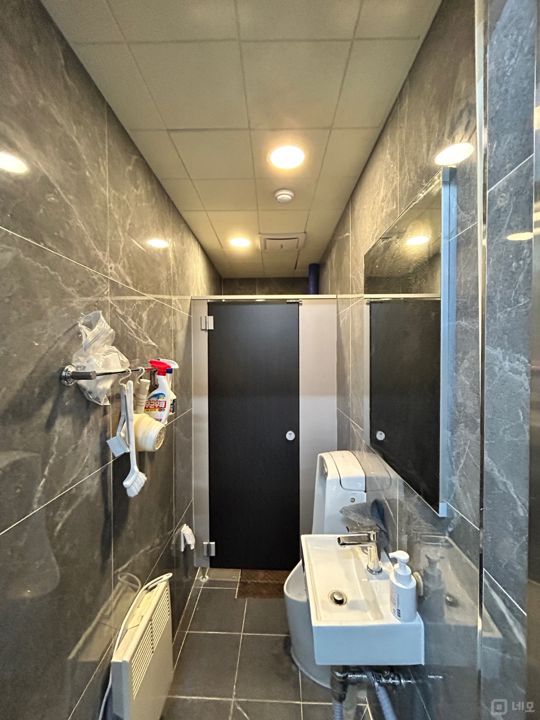 # 2023년 신축건물/ 실 27평/ 층고 4미터 이상/ 주차 1대 매물의 12번째 사진