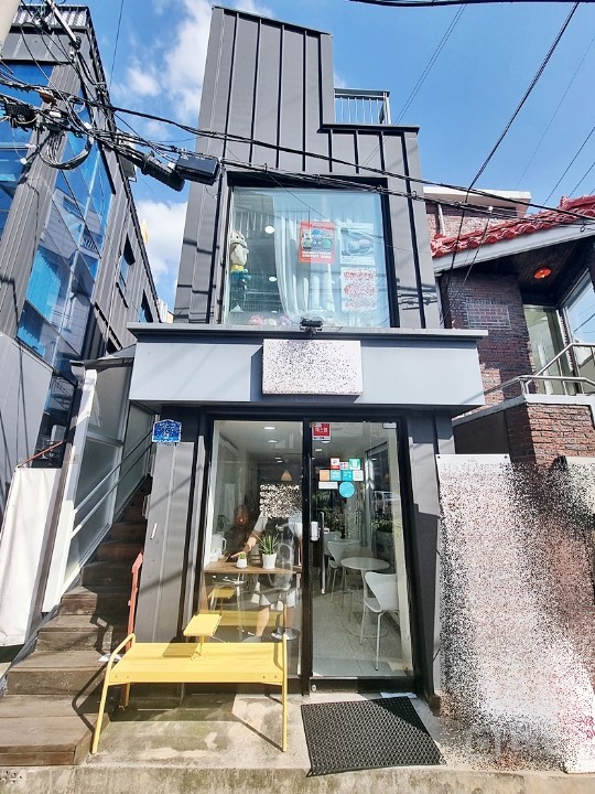 🟪 I 망원역역세권 l 컨디션최고 l 1층상가 l 채광 인테리어 굿 l 매물의 1번째 사진
