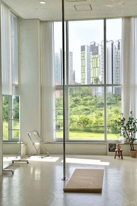 산척동 단골이 많은 1층 폴댄스 연습실 겸 셀프 스튜디오 매물의 4번째 사진