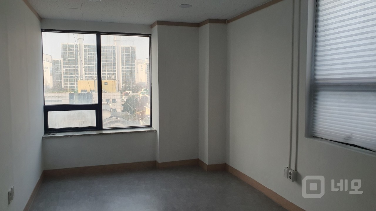 화정역5분 덕양구청바로뒤 사무실 쇼핑몰 건축노무행정사 등 근생업종 매물의 3번째 사진