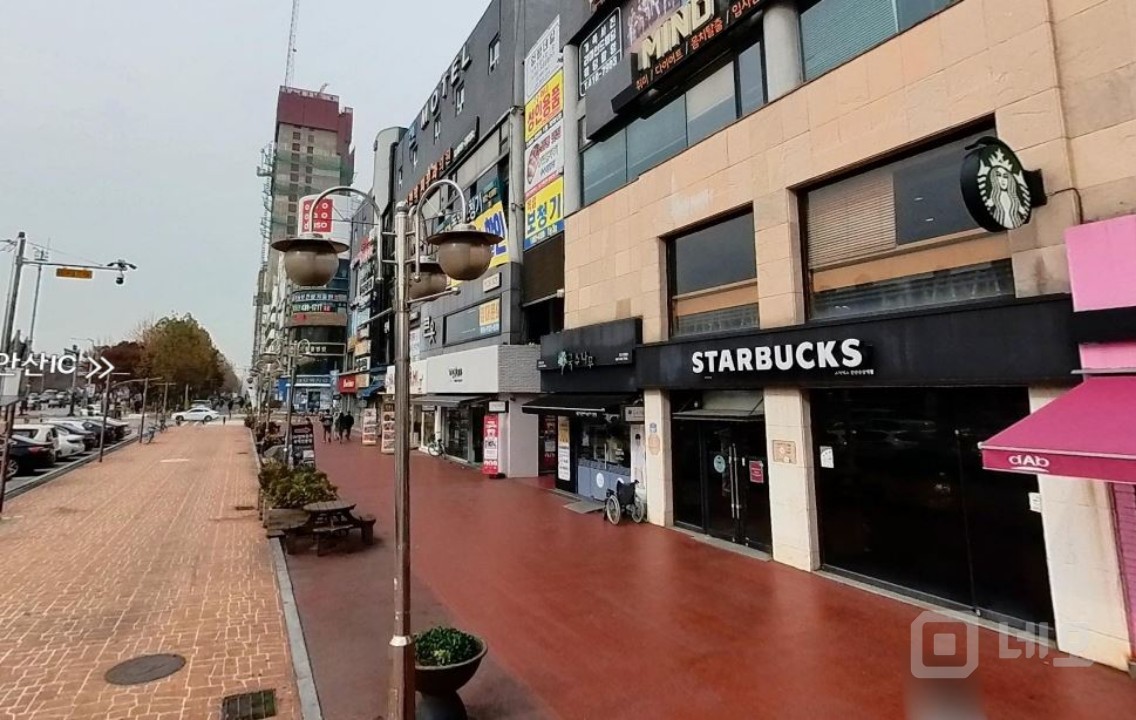 무권리 유동인구많은 안산 고잔동 중앙역 바로 앞 로데오거리 1층 상가  매물의 5번째 사진