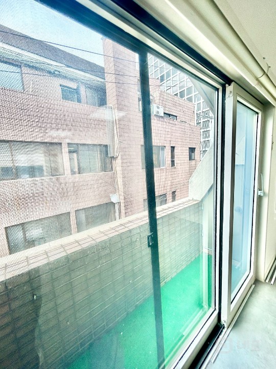 실 12평, 3층, 베란다 2개, 주차 가능, 약수역 도보 2분거리 매물의 15번째 사진