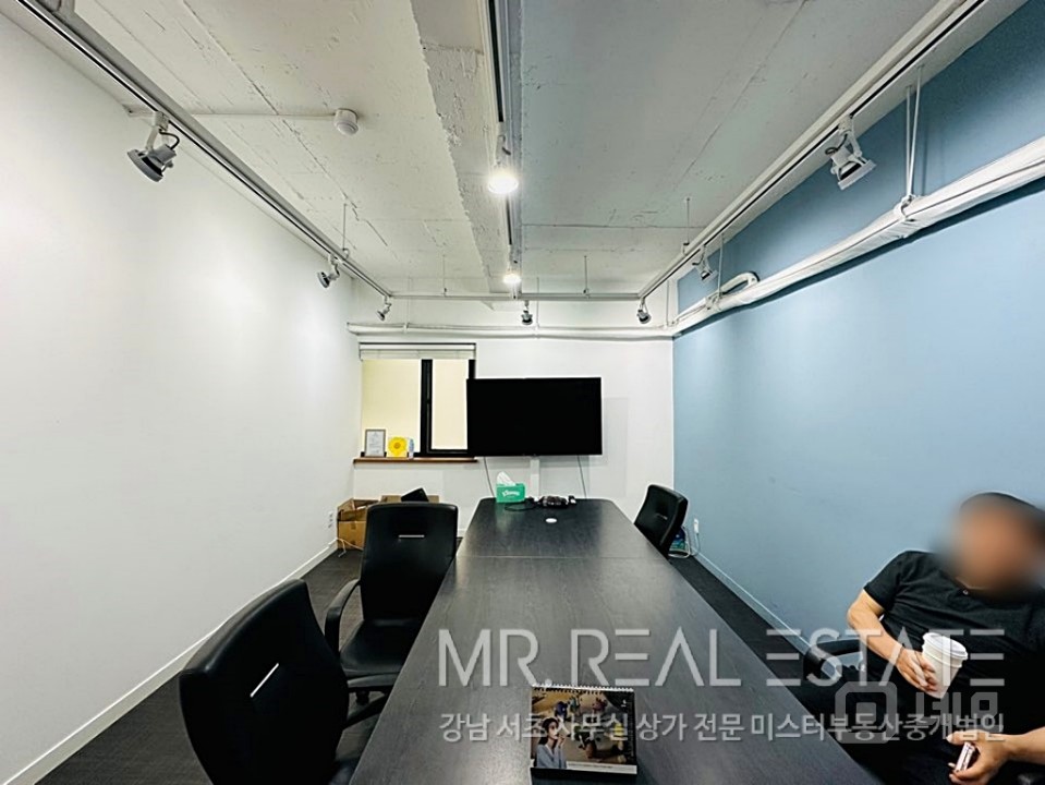 인테리어최상.아이티강추.룸6.주차3.높은층고.가성비甲 매물의 14번째 사진