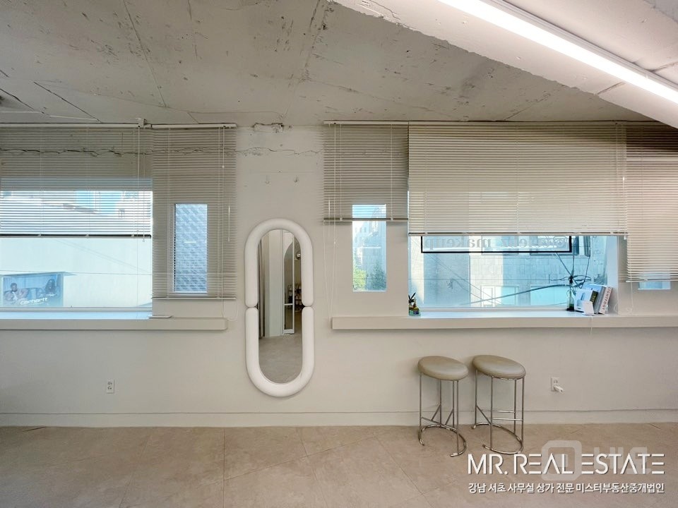 세로수길메인.중심코너.유동인구多.ACE.현뷰티샵 매물의 7번째 사진