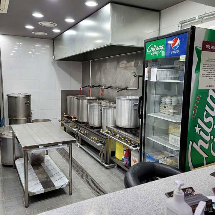 목동 단지내 상가에 위치한 음식점 매물의 2번째 사진