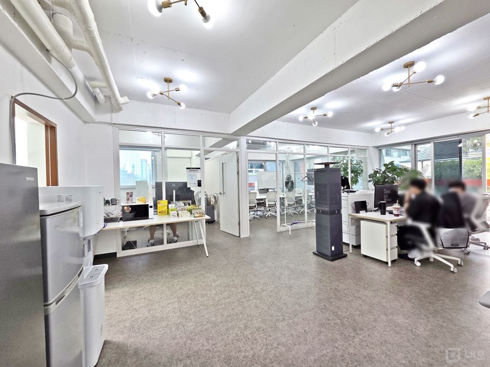 ● 이런 단독 테라스에 환한 내부 정말 놀랍습니다 매물의 23번째 사진