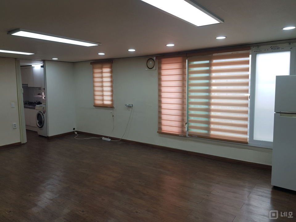 평수대비월세파격저렴내부화장실냉난방기싱크대냉장고옵션보안완벽 개인사무실 추천 매물의 11번째 사진