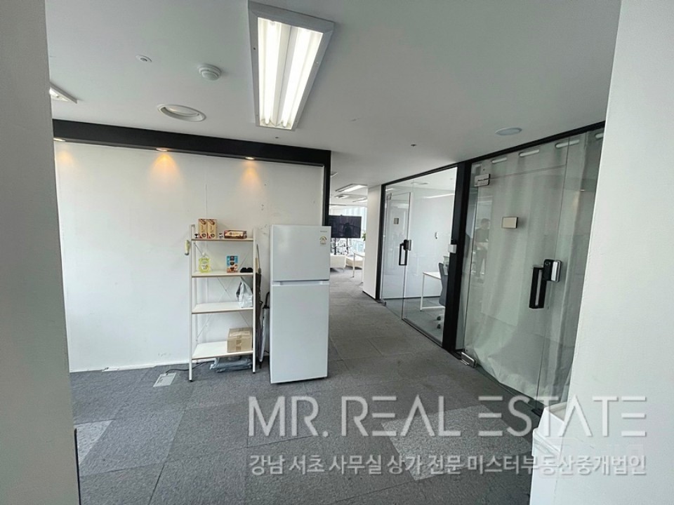 역삼역.초역세권사무실.내외부컨디션ACE.채광우수 매물의 9번째 사진