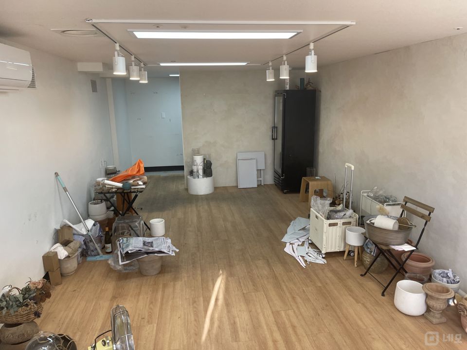 신길동 접근성 훌륭한 공실 상가 매물의 2번째 사진