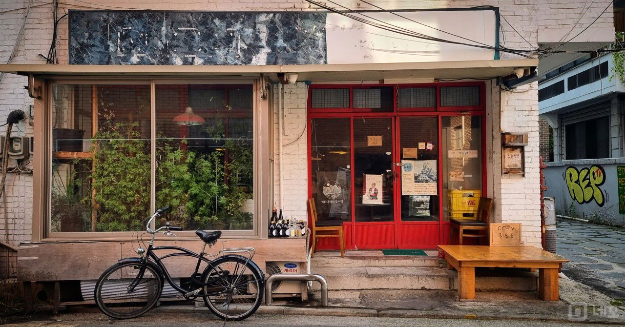 요즘 떠오르는 성산동 골목 위치, 입소문 듣고 찾아오는 요리주점 매물의 1번째 사진