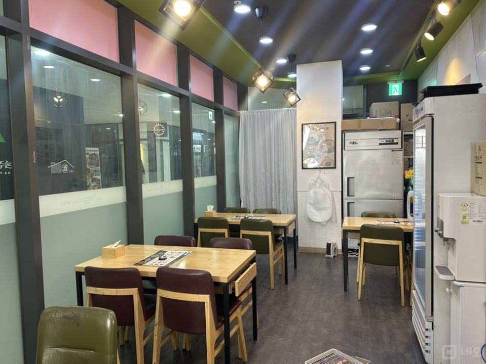 하왕십리동 신당역 역세권, 대단지 아파트 상가 위치한 한식집 매물의 2번째 사진