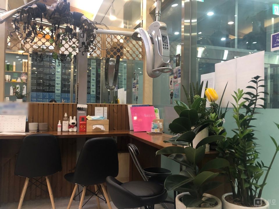 성수동2가 역세권, 접근성 훌륭한 헤어샵 매물의 3번째 사진