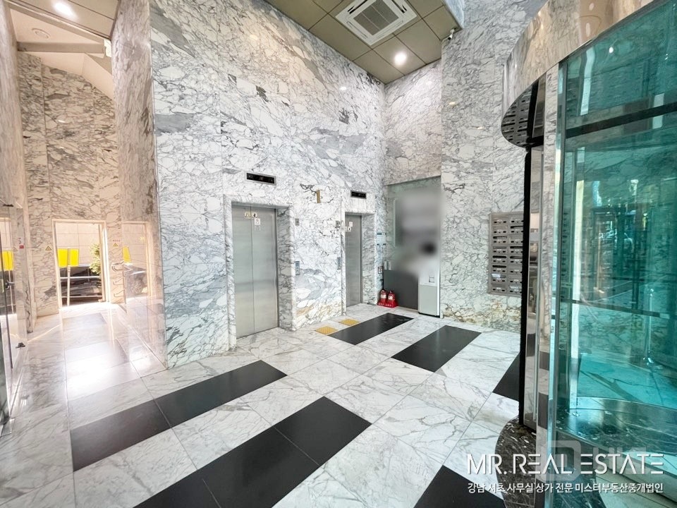 양재역5분.더블역세권.대로변.내외관ACE. 매물의 19번째 사진