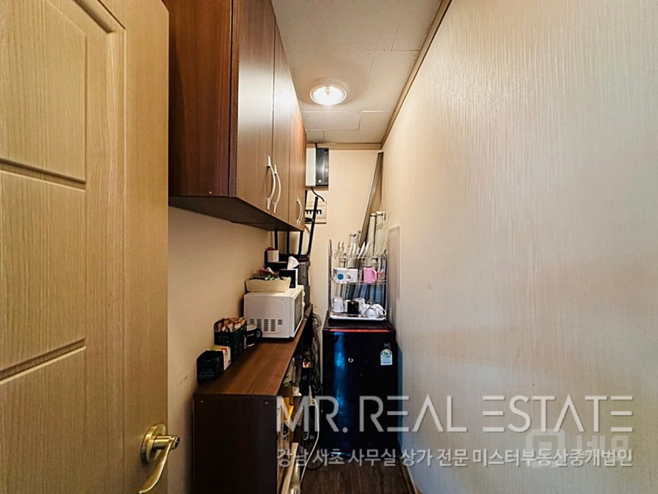 실사진 서울법원삼거리 서초,교대역 더블역세권 주차2대 고층건물 매물의 11번째 사진
