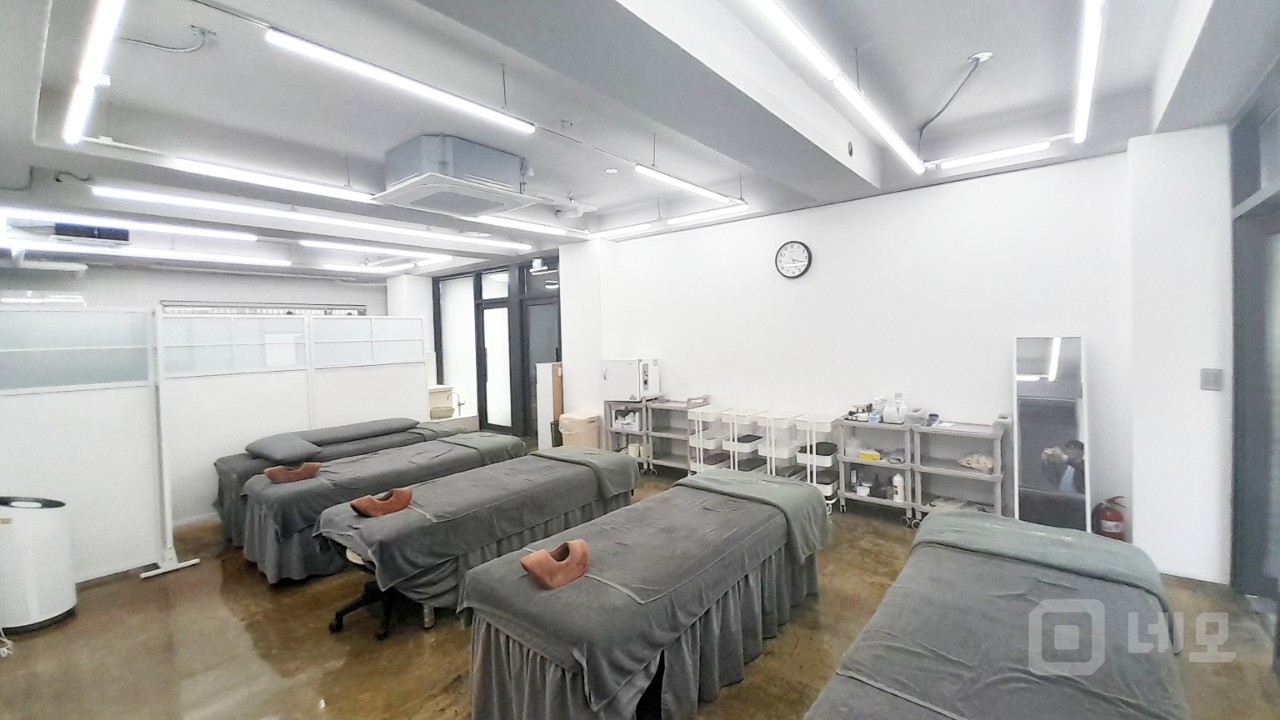 🏢 브랜드 시그니처에 걸맞는 단 하나의 건물 매물의 3번째 사진