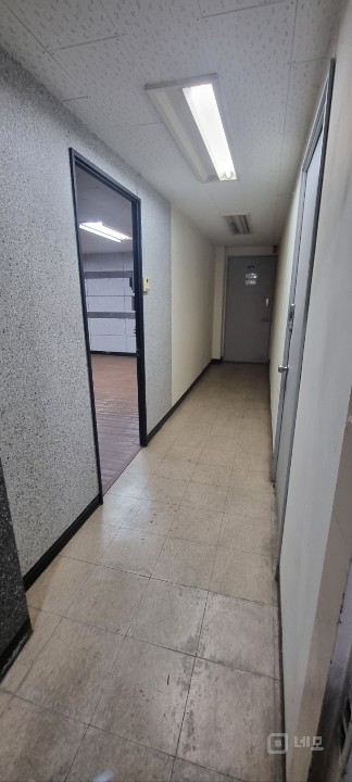 동대입구역 6분거리 동대문역사문화역 8분거리 2층 사무실 매물의 2번째 사진